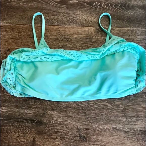 Women’s Turquoise Crochet Flutter Bikini Top - Picture 3 of 7